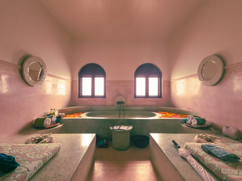 Cabina de tratamiento con luz cálida